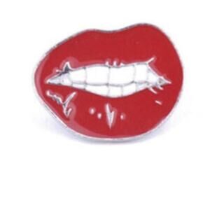 Chapped Red Lips Pin Brooch